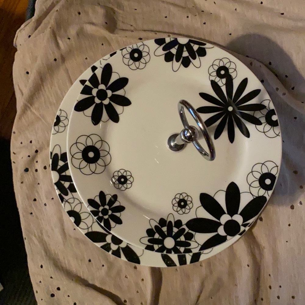 Tiered dish